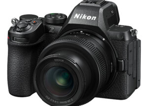 Nikon Z5II Body Set mit 24-50/4.0-6.3